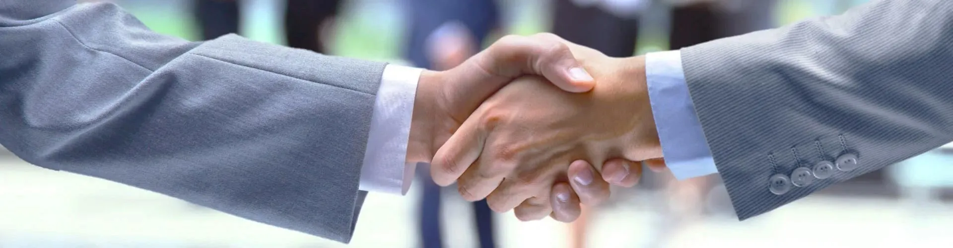 Liên hệ với chúng tôi